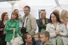 Zemeņu laiks ir vasaras laiks, bet jūnijs neļauj atbrīvoties no pavasara jakām [475]..