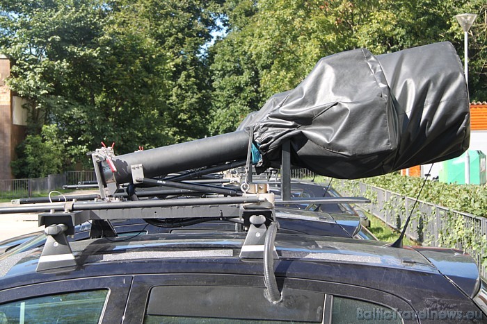 Google street view automašīna kameras transportēšanas režīmā