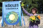 Zinību diena Ikšķiles vidusskolā: Bērni atgriežas skolās no vasaras brīvdienām - Foto