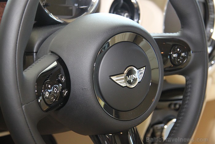 Latvijā pārdots viens no tūkstoš vienībās ierobežotās sērijas MINI Cooper S Goodwood, kas izstrādāts sadarbībā ar Rolls-Royce inženieriem [0]