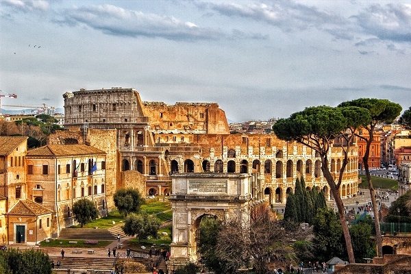 VIDEO: Veidos promenādi pašā Romas centrā
