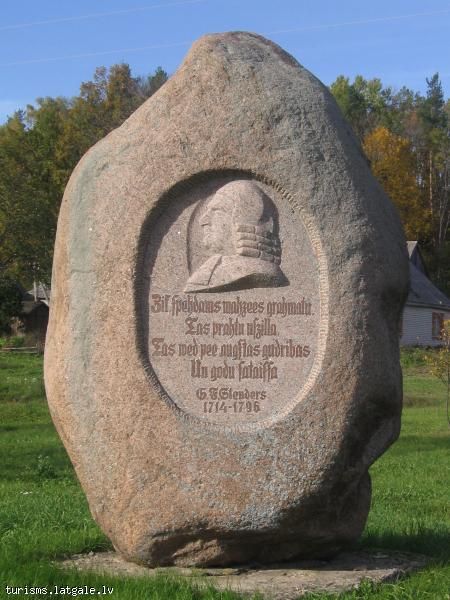 Veca-Stendera-pieminas-akmens-Eglaine Vecā Stendera piemiņas akmens Eglainē