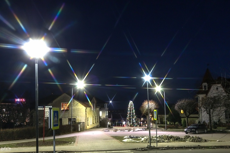 Krāšņā Madona pošas Ziemassvētkiem. Foto: Agris Veckalniņš 295380