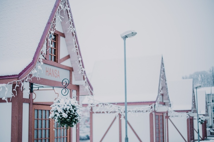 Vidzemes pilsēta Valmiera pošas Ziemassvētkiem. Foto: Valmieras pilsētas pašvaldība un Vija Zvejniece Vidzemes pilsēta Valmiera pošas Ziemassvētkiem. Foto: Valmieras pilsētas pašvaldība un Vija Zvejniece 295656