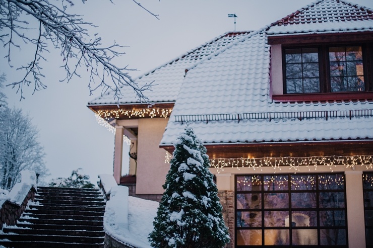 Vidzemes pilsēta Valmiera pošas Ziemassvētkiem. Foto: Valmieras pilsētas pašvaldība un Vija Zvejniece Vidzemes pilsēta Valmiera pošas Ziemassvētkiem. Foto: Valmieras pilsētas pašvaldība un Vija Zvejniece 295657