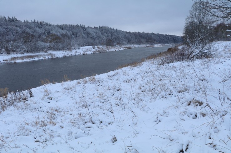 Travelnews.lv dodas 16 km pārgājienā gar Ventu un Šķērveli Skrundas novadā 296482