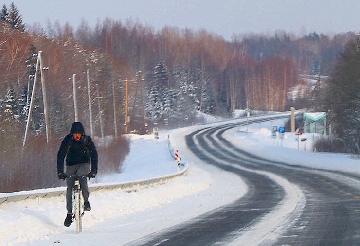 Travelnews.lv ar jauno «Hyundai Tucson» apceļo Api, Raganu klintis un Latvijas robežpunktu ar Igauniju Travelnews.lv ar jauno «Hyundai Tucson» apceļo Api, Raganu klintis un Latvijas robežpunktu ar Igauniju 296745