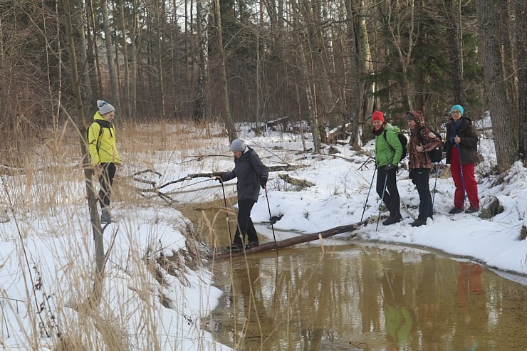Travelnews.lv dodas 25 km pārgājiena maršrutā Veczemju klintis - Tūja 297102