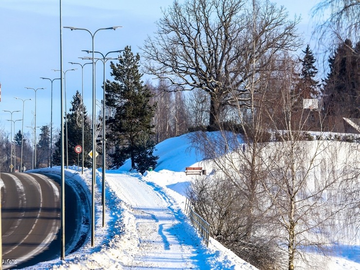 Madona ieslīgst ziemas apskāvienos. Foto: Madona.lv 297655
