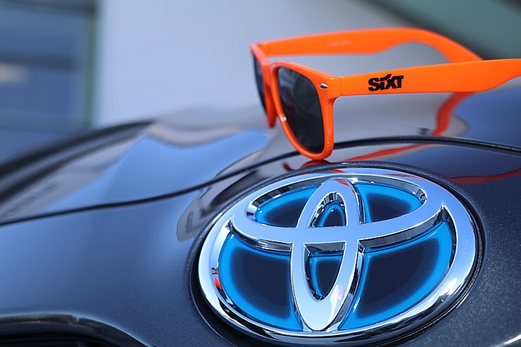 Auto noma «Sixt Latvija» saņem 15 jaunas «Amserv Motors» automašīnas 297744