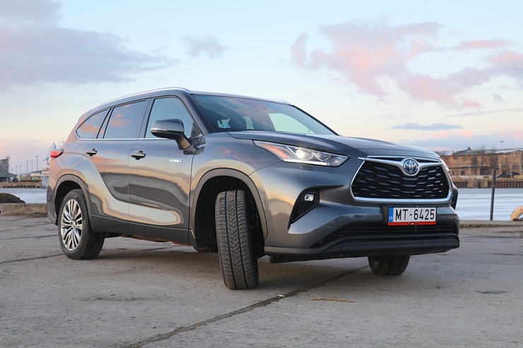 Sadarbībā ar auto nomu «Sixt Latvija» izbaudam ceļojumu ar «Toyota Highlander 2.5 Hybrid AWD Executive» Sadarbībā ar auto nomu «Sixt Latvija» izbaudam ceļojumu ar «Toyota Highlander 2.5 Hybrid AWD Executive» 298774