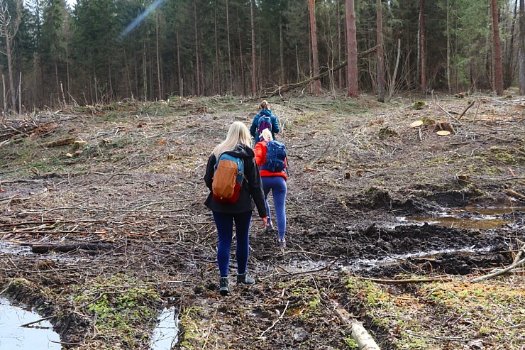 Travelnews.lv dodas 28 km pārgājienā Gārsenes apkārtnē 4.daļa 299492