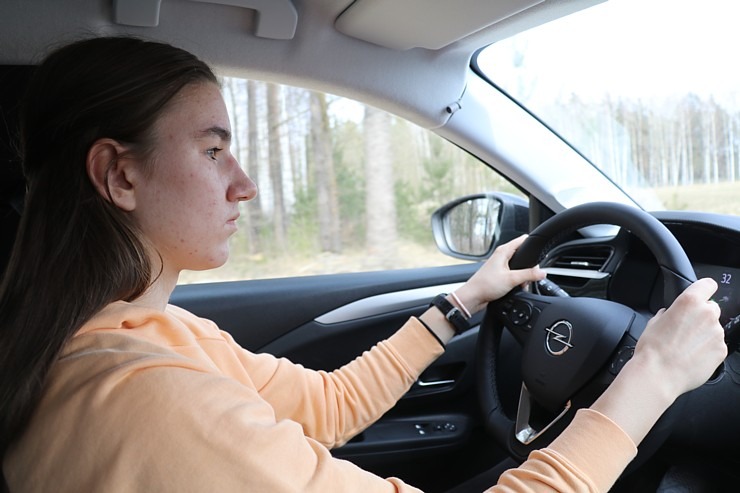 Travelnews.lv ar jauno elektrisko vāģi «Opel Corsa-e» apceļo Vidzemi 299817