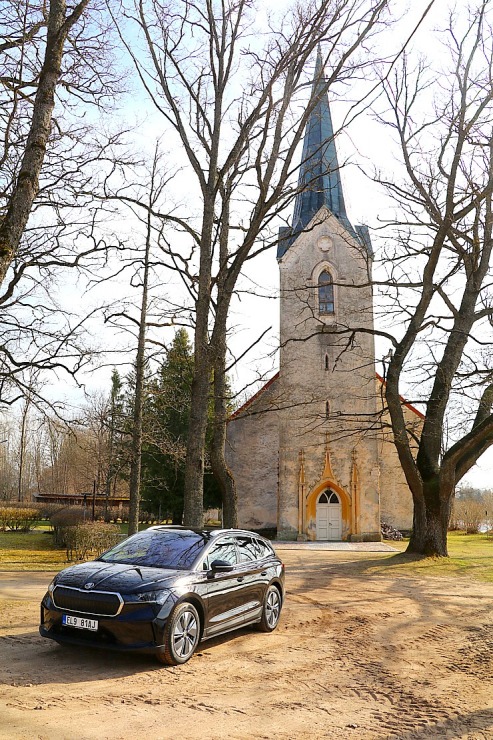 Travelnews.lv ar «Škoda Latvija» atbalstu apmeklē Kokneses parku 300052