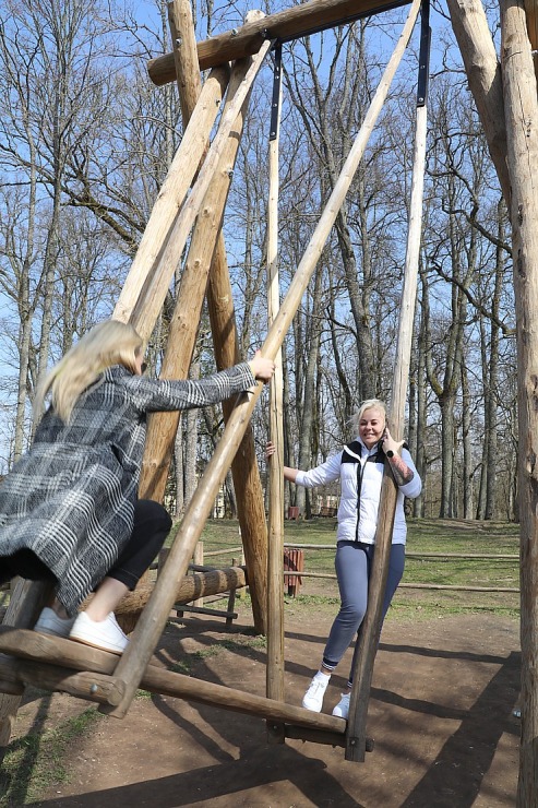 Kokneses parks starp Pērses un Daugavas krastiem ir burvīga atpūtas un pastaigu vieta 300075