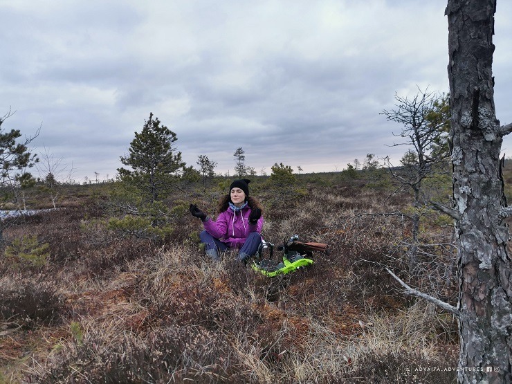 Advaitaadventures.lv: Piedzīvo saullēktu purva gājienā ar purva kurpēm 300321