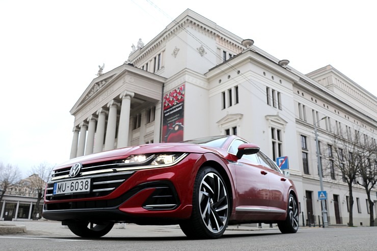 Travelnews.lv apceļo Latviju ar skaisto «Volkswagen Arteon Shooting Brake» 300368