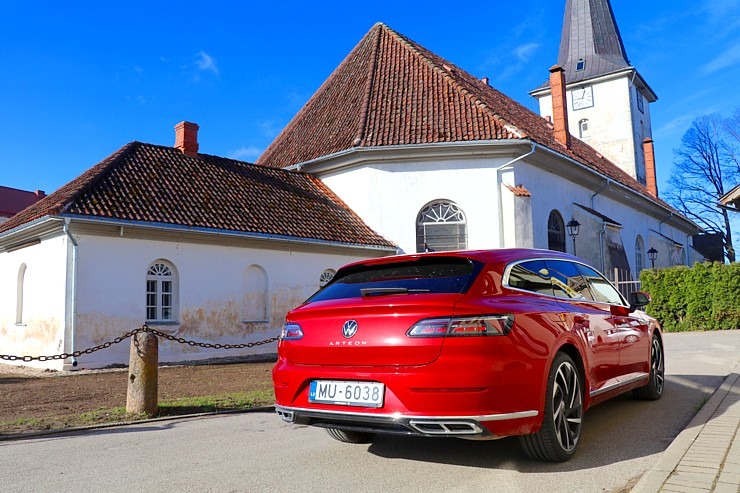 Travelnews.lv apceļo Latviju ar skaisto «Volkswagen Arteon Shooting Brake» 300330