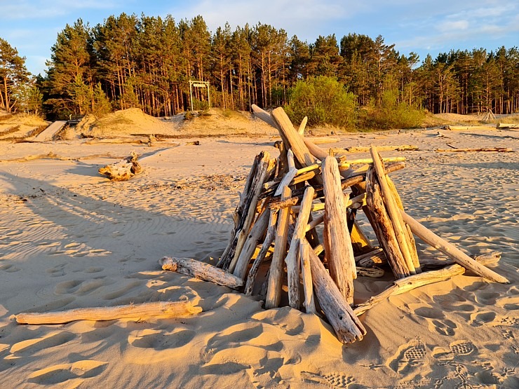 Travelnews.lv pirmo reizi apmeklē Gaujas ietekas labo krastu un Rīgas jūras līča pludmali saulrietā Travelnews.lv pirmo reizi apmeklē Gaujas ietekas labo krastu un Rīgas jūras līča pludmali saulrietā 301291