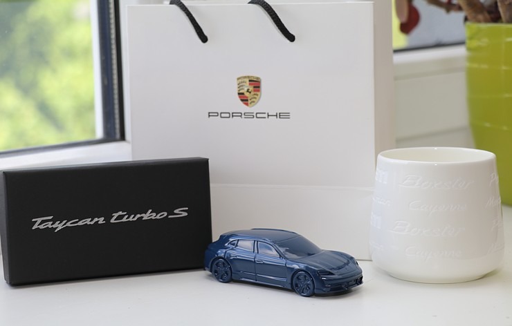 Travelnews.lv ar elektrisko «Porsche Taycan Cross Turismo» dodas Biķernieku sporta trasē un meža bezceļos Travelnews.lv ar elektrisko «Porsche Taycan Cross Turismo» dodas Biķernieku sporta trasē un meža bezceļos 301533