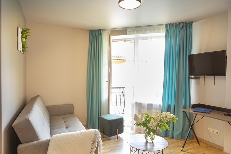 Jūrmalā viesi tiek laipni aicināti palikt jaunās un renovētās istabiņās viesnīcā «kurshi hotel&spa» Jūrmalā viesi tiek laipni aicināti palikt jaunās un renovētās istabiņās viesnīcā «kurshi hotel&spa» 302147