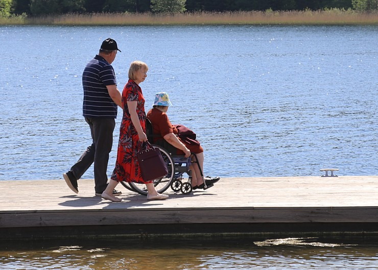 Travelnews.lv ar velorīku izbrauc Pilssalu Alūksnes ezerā, kur atrodas Marienburgas cietokšņa drupas Travelnews.lv ar velorīku izbrauc Pilssalu Alūksnes ezerā, kur atrodas Marienburgas cietokšņa drupas 302481