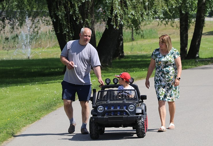 Travelnews.lv ar velorīku izbrauc Pilssalu Alūksnes ezerā, kur atrodas Marienburgas cietokšņa drupas Travelnews.lv ar velorīku izbrauc Pilssalu Alūksnes ezerā, kur atrodas Marienburgas cietokšņa drupas 302475