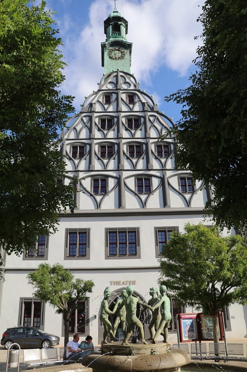 Travelnews.lv viesojas Saksijas pilsētā Cvikavā, kur dzimis komponists Roberts Aleksandrs Šūmanis Travelnews.lv viesojas Saksijas pilsētā Cvikavā, kur dzimis komponists Roberts Aleksandrs Šūmanis 304081