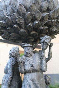 32
