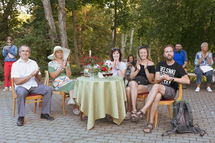 Dienvidkurzemes festivāla “Rimbenieks” vasarīgos koncertus bauda Vecpilī un Aizputē 304362