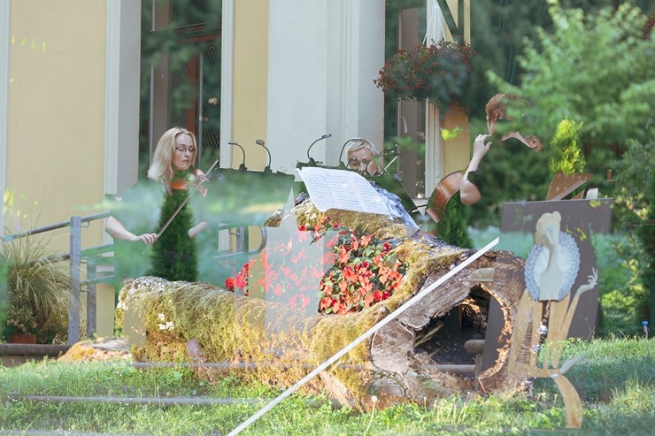 Dienvidkurzemes festivāla “Rimbenieks” vasarīgos koncertus bauda Vecpilī un Aizputē 304366