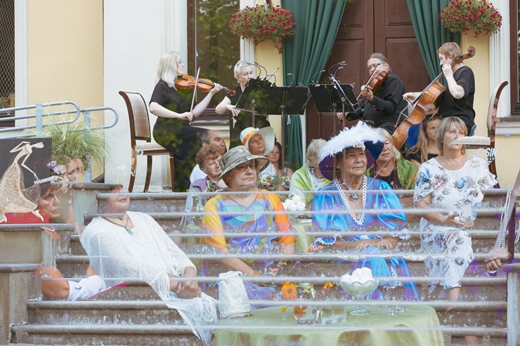 Dienvidkurzemes festivāla “Rimbenieks” vasarīgos koncertus bauda Vecpilī un Aizputē 304367