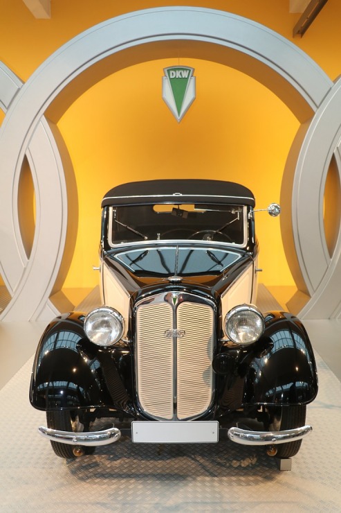 Travelnews.lv apmeklē vietu, kur dzima auto zīmols «AUDI» - «August Horch Museum Zwickau» Cvikavā 304939