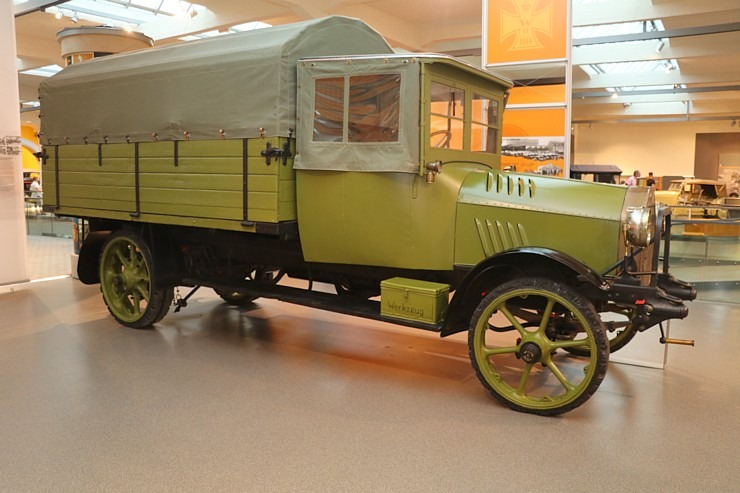 Travelnews.lv apmeklē vietu, kur dzima auto zīmols «AUDI» - «August Horch Museum Zwickau» Cvikavā 304922