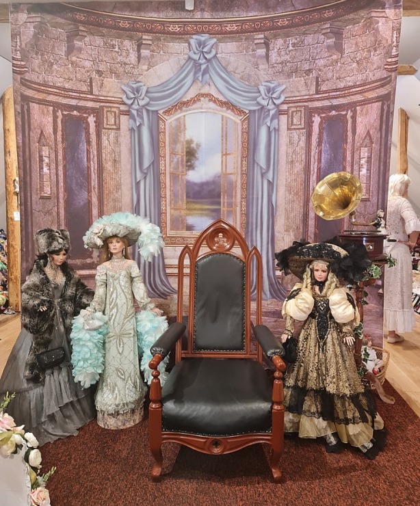 Travelnews.lv izbauda Krāslavas novada viesmīlību, kempingu «Siveri», 1500 lelles un Pauliņa keramiku Travelnews.lv izbauda Krāslavas novada viesmīlību, kempingu «Siveri», 1500 lelles un Pauliņa keramiku 305007
