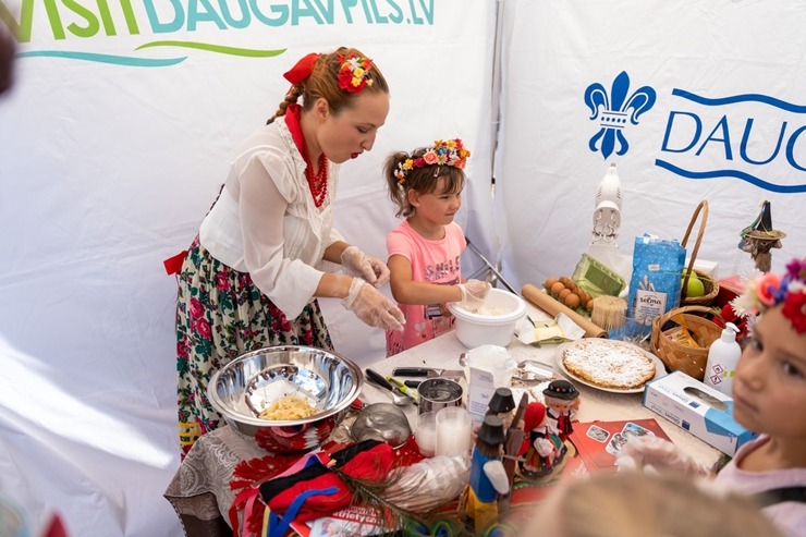Daugavpilī norisinājās viens no spilgtākajiem šīs vasaras notikumiem - akcija «Gostūs Latgolā» 305029