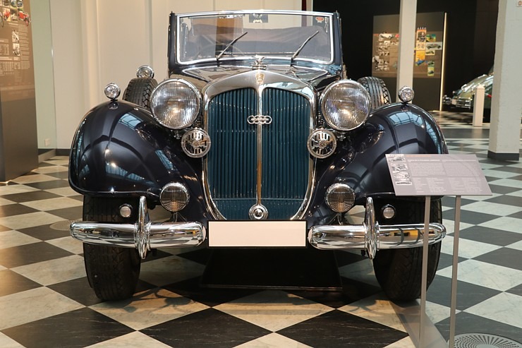 «Audi» zīmola faniem noteikti jāapmeklē muzejs «August Horch Museum Zwickau» Cvikavā 305256