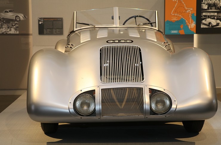 «August Horch Museum Zwickau»: zīmola «Audi» spēkrati piedalās Otrajā pasaules karā un sporta trasēs «August Horch Museum Zwickau»: zīmola «Audi» spēkrati piedalās Otrajā pasaules karā un sporta trasēs 305382