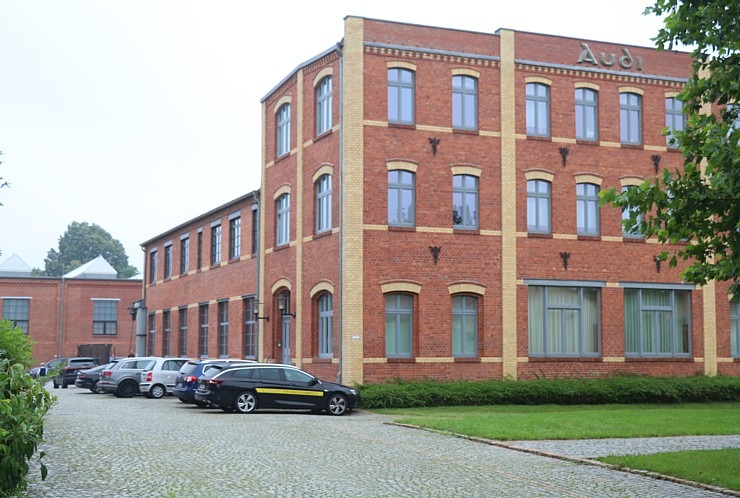 Te, Cvikavā, dzima zīmols «Audi», bet par to «August Horch Museum Zwickau» 305743