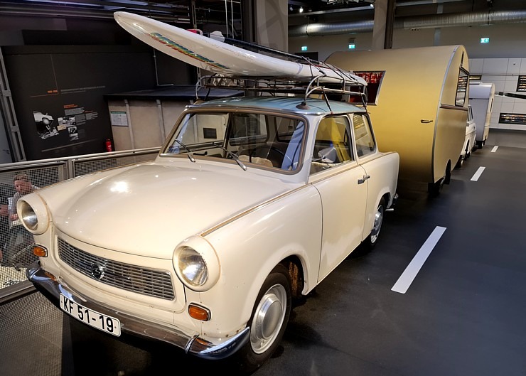 Cvikavas «Audi» un «Trabant» muzejā «August Horch Museum Zwickau» var arī apprecēties 305988