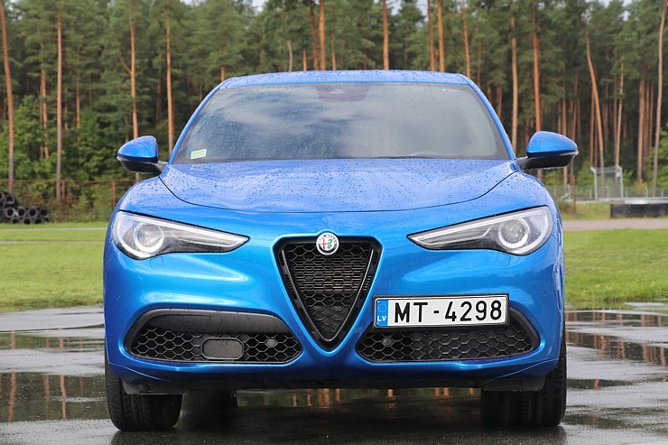 Travelnews.lv Biķernieku trasē joņo ar 510 zirgspēku «Alfa Romeo Stelvio Quadrifoglio» no «Autobrava» Travelnews.lv Biķernieku trasē joņo ar 510 zirgspēku «Alfa Romeo Stelvio Quadrifoglio» no «Autobrava» 306580