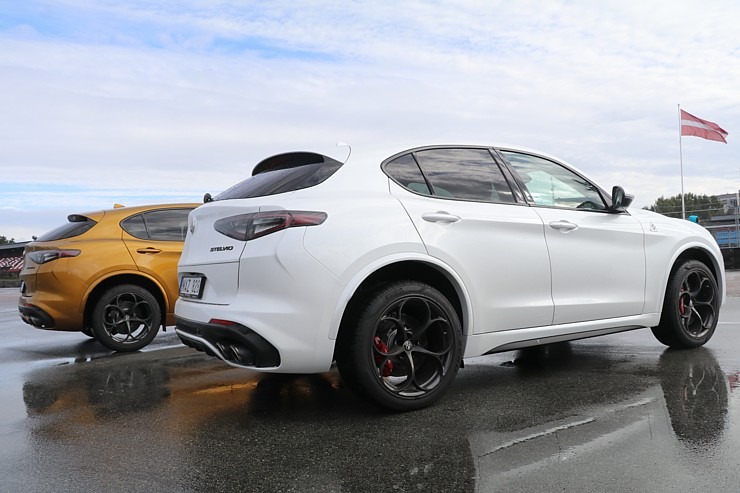 Travelnews.lv Biķernieku trasē joņo ar 510 zirgspēku «Alfa Romeo Stelvio Quadrifoglio» no «Autobrava» Travelnews.lv Biķernieku trasē joņo ar 510 zirgspēku «Alfa Romeo Stelvio Quadrifoglio» no «Autobrava» 306582