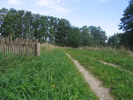 Indubakiai ciema ceļš ved uz Vilka muzeju, kur devās žurnālisti INTERREG IIIA projekta SII-050 ietvaros (07.-08.08.2007) Indubakiai ciema ceļš ved uz Vilka muzeju, kur devās žurnālisti INTERREG IIIA projekta SII-050 ietvaros (07.-08.08.2007) 16494