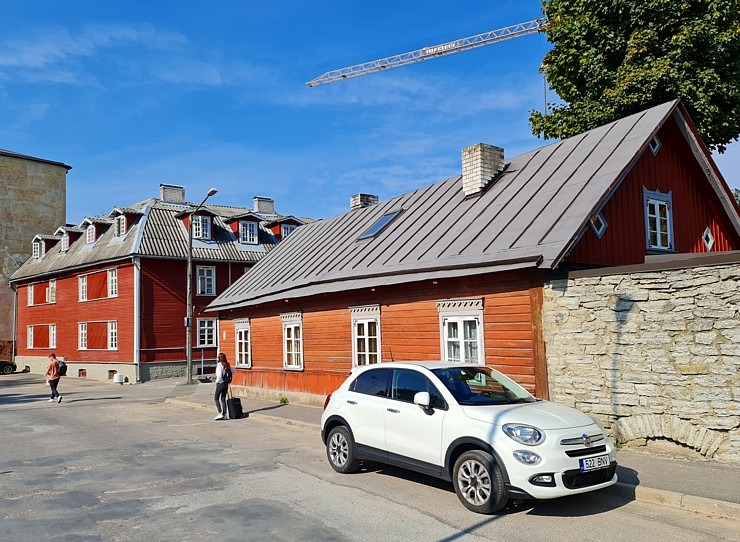 Travelnews.lv no Tallinas lidostas (20-25 min) kājām dodas uz Tallinas autoostu, lai ceļotu uz Sāremā Travelnews.lv no Tallinas lidostas (20-25 min) kājām dodas uz Tallinas autoostu, lai ceļotu uz Sāremā 306934