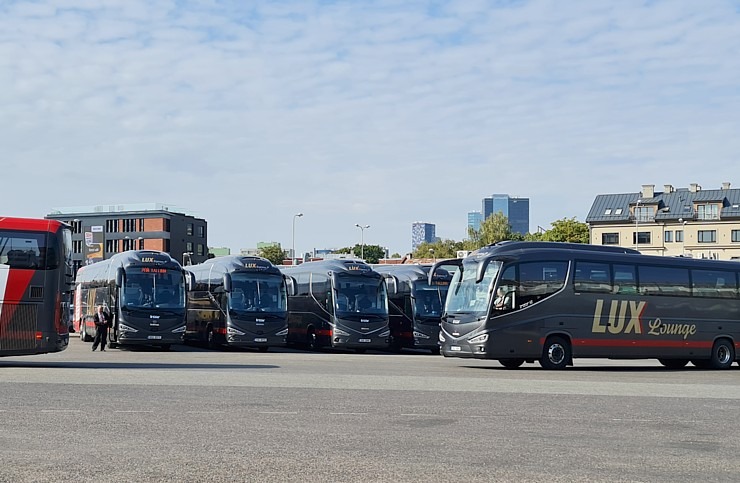 Travelnews.lv no Tallinas lidostas (20-25 min) kājām dodas uz Tallinas autoostu, lai ceļotu uz Sāremā Travelnews.lv no Tallinas lidostas (20-25 min) kājām dodas uz Tallinas autoostu, lai ceļotu uz Sāremā 306943