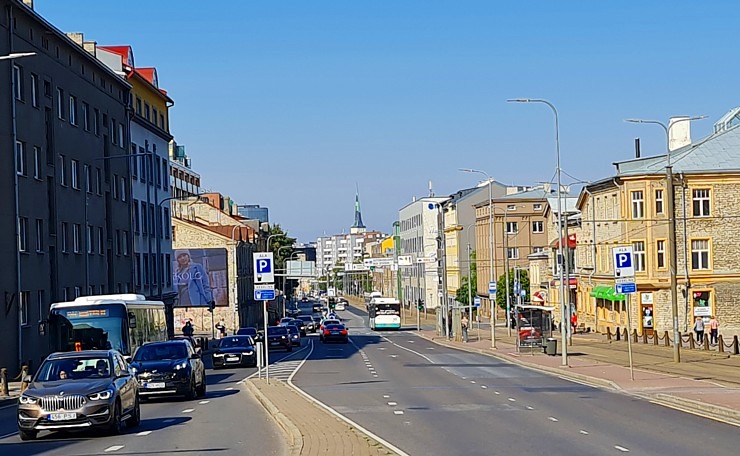 Travelnews.lv no Tallinas lidostas (20-25 min) kājām dodas uz Tallinas autoostu, lai ceļotu uz Sāremā Travelnews.lv no Tallinas lidostas (20-25 min) kājām dodas uz Tallinas autoostu, lai ceļotu uz Sāremā 306947