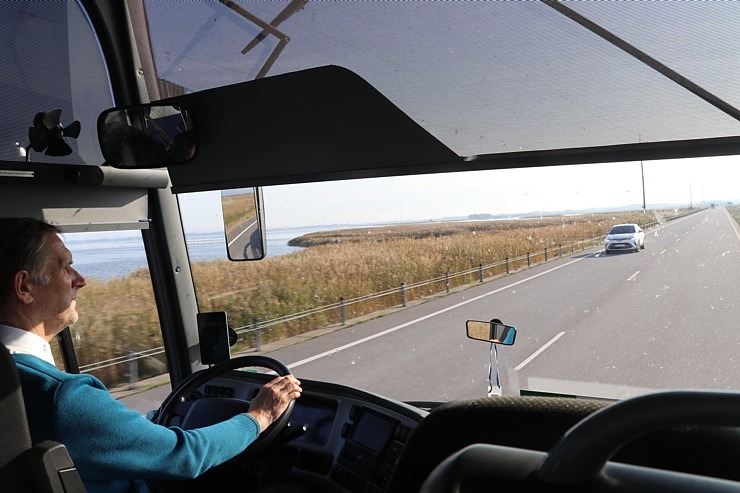 Travelnews.lv ar sabiedrisko transportu ceļo maršrutā Tallina - Muhu sala - Sāremā 306971