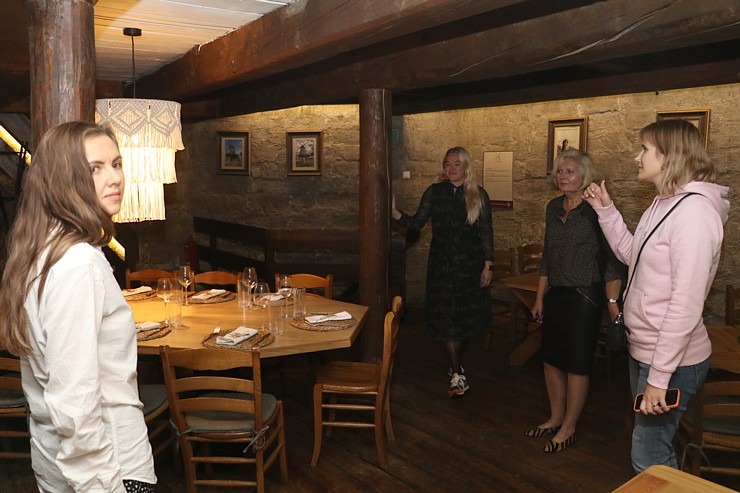 Travelnews.lv izbauda Kuresāres slavenā dzirnavu restorāna «Saaremaa Veski» ēdienkarti 307695