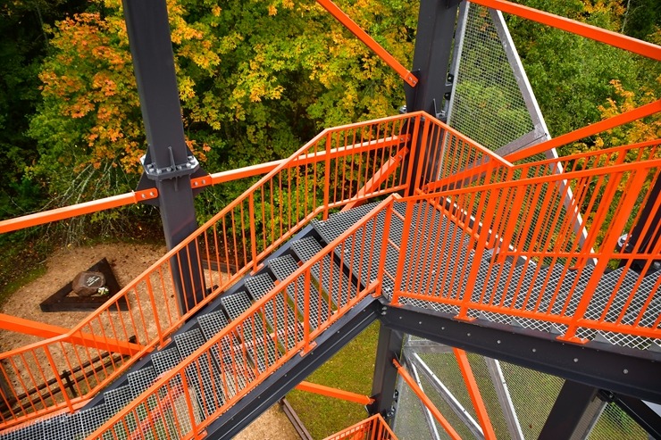 Skatu torņu apceļotājiem jauns tūrisma objekts - Taborkalna skatu torņis Jēkabpils novadā. Foto: Jekabpils.lv Skatu torņu apceļotājiem jauns tūrisma objekts - Taborkalna skatu torņis Jēkabpils novadā. Foto: Jekabpils.lv 307884