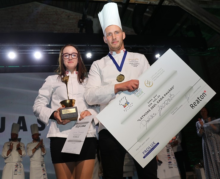 «Latvijas gada pavārs 2021» ir Dinārs Zvidriņš un «Latvijas gada pavārzellis 2021» ir Aleksandra Krūka «Latvijas gada pavārs 2021» ir Dinārs Zvidriņš un «Latvijas gada pavārzellis 2021» ir Aleksandra Krūka 308275